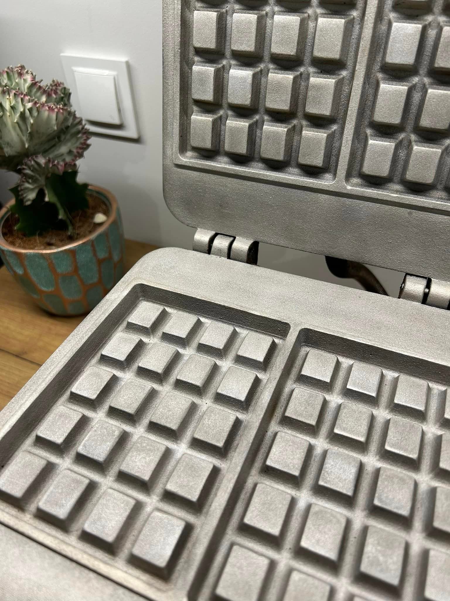 Oczyszczona gofrownica